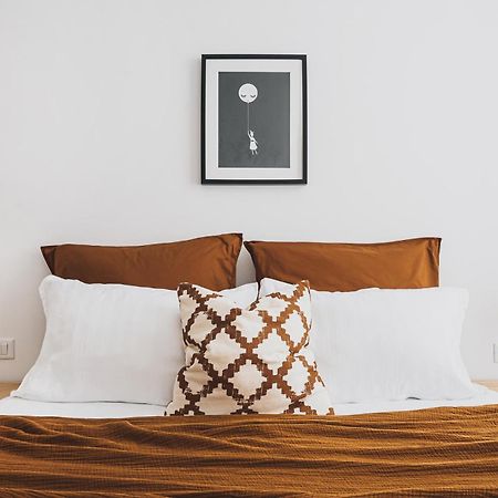 Voya Nordic Apartment-A Luxury Oasis In The Old Town Braşov Esterno foto
