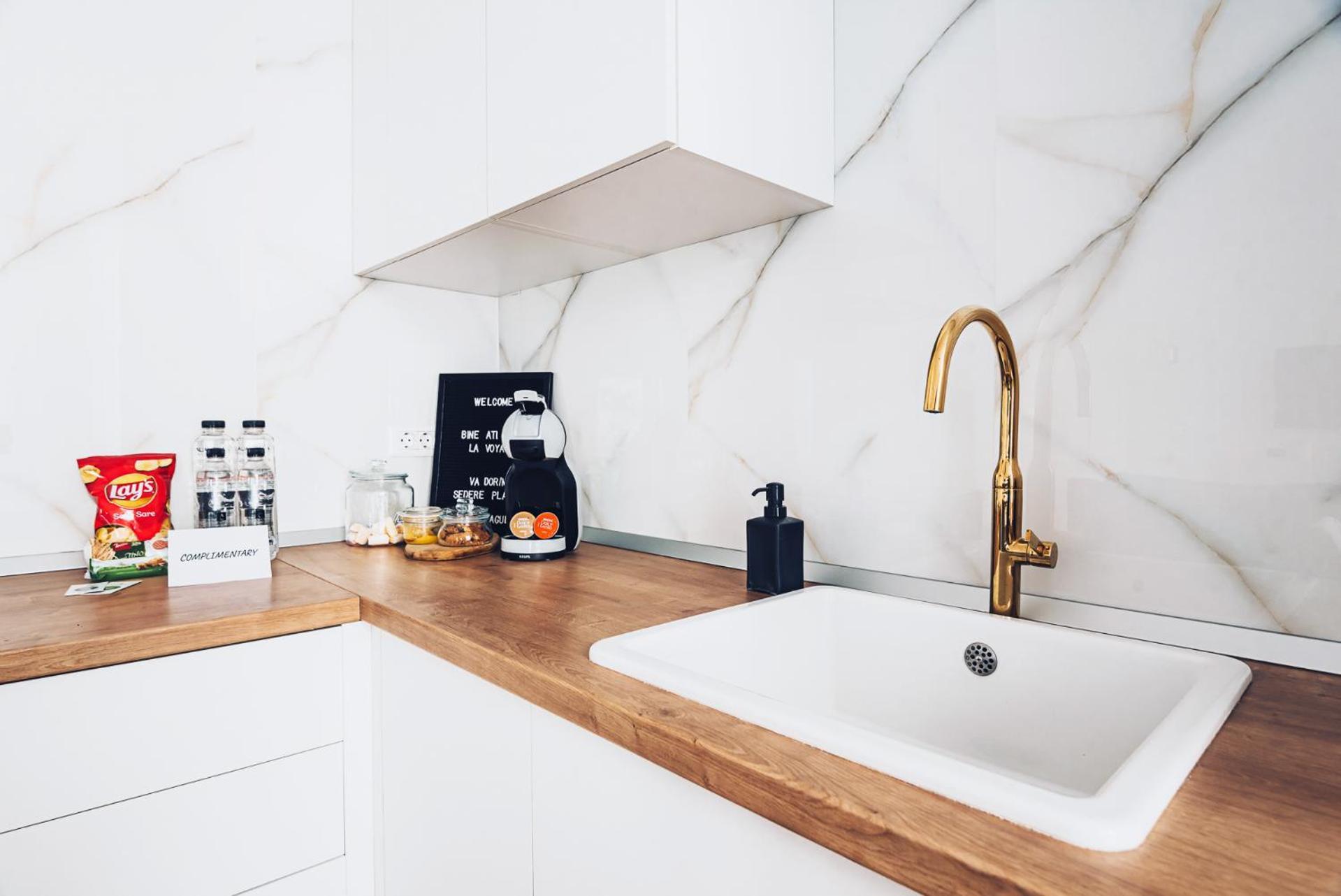 Voya Nordic Apartment-A Luxury Oasis In The Old Town Braşov Esterno foto
