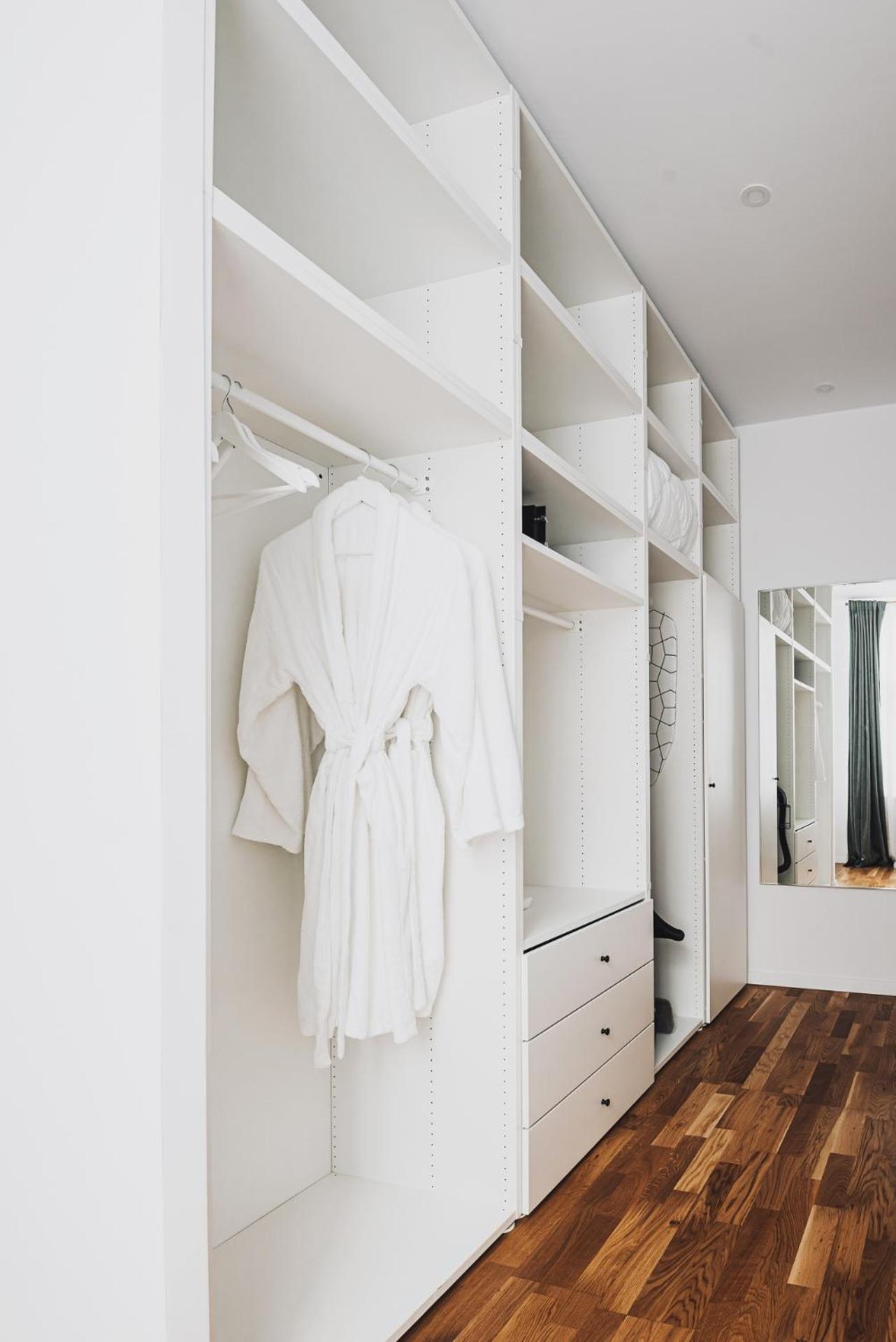 Voya Nordic Apartment-A Luxury Oasis In The Old Town Braşov Esterno foto