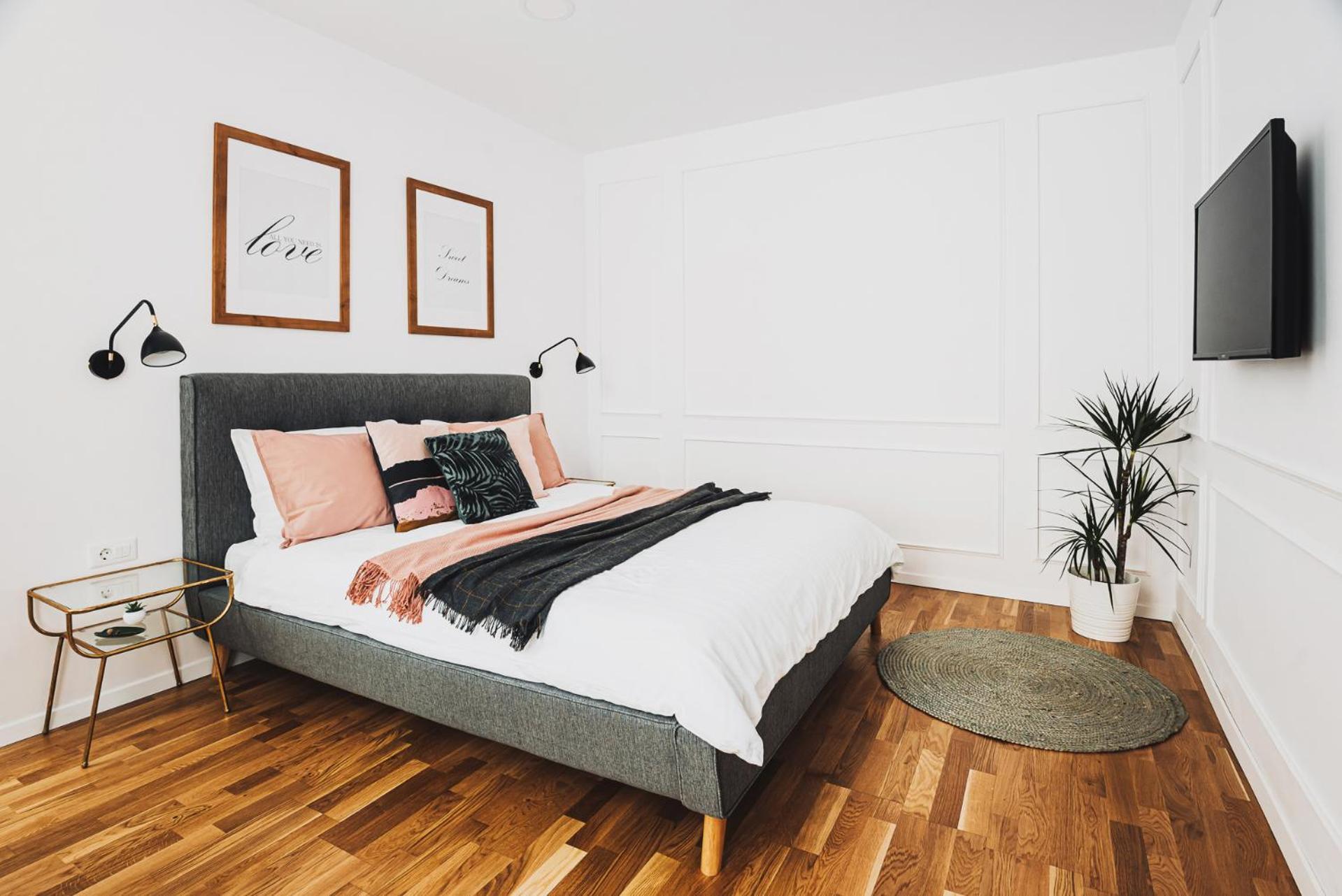 Voya Nordic Apartment-A Luxury Oasis In The Old Town Braşov Esterno foto