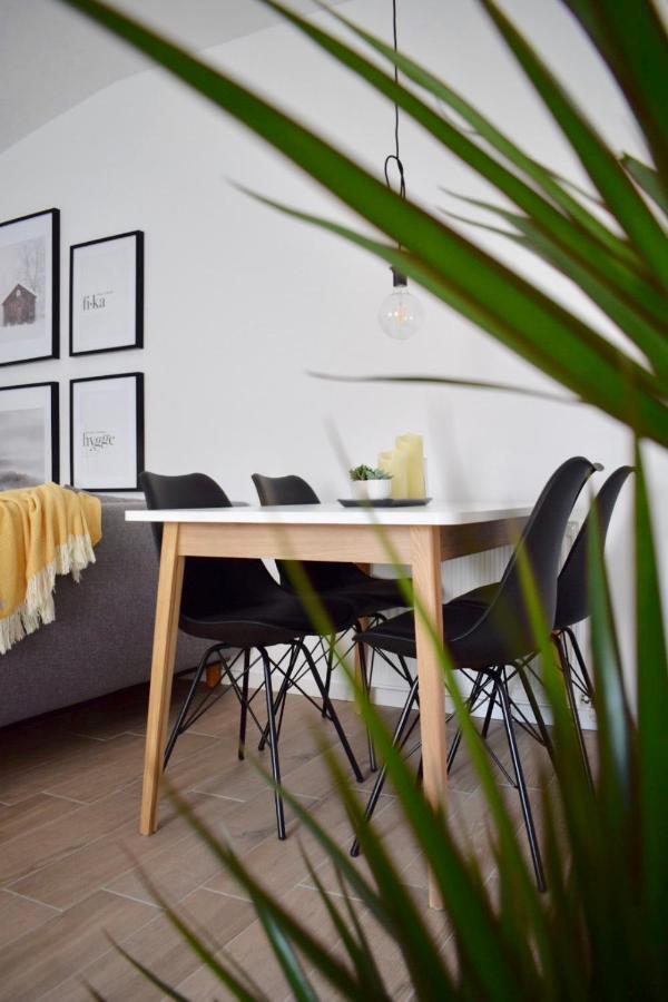 Voya Nordic Apartment-A Luxury Oasis In The Old Town Braşov Esterno foto