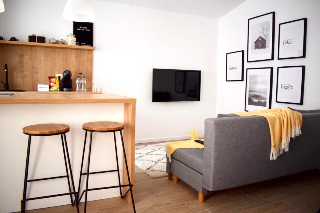 Voya Nordic Apartment-A Luxury Oasis In The Old Town Braşov Esterno foto